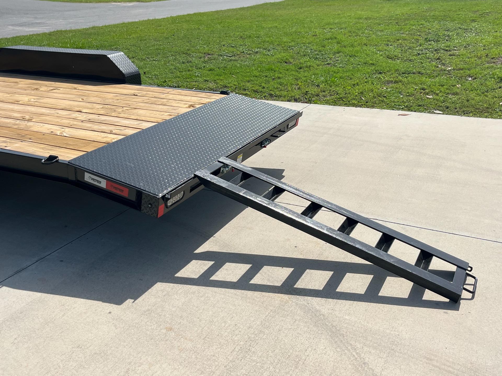2025 Southern Utility 7' x 22' - 10K 8