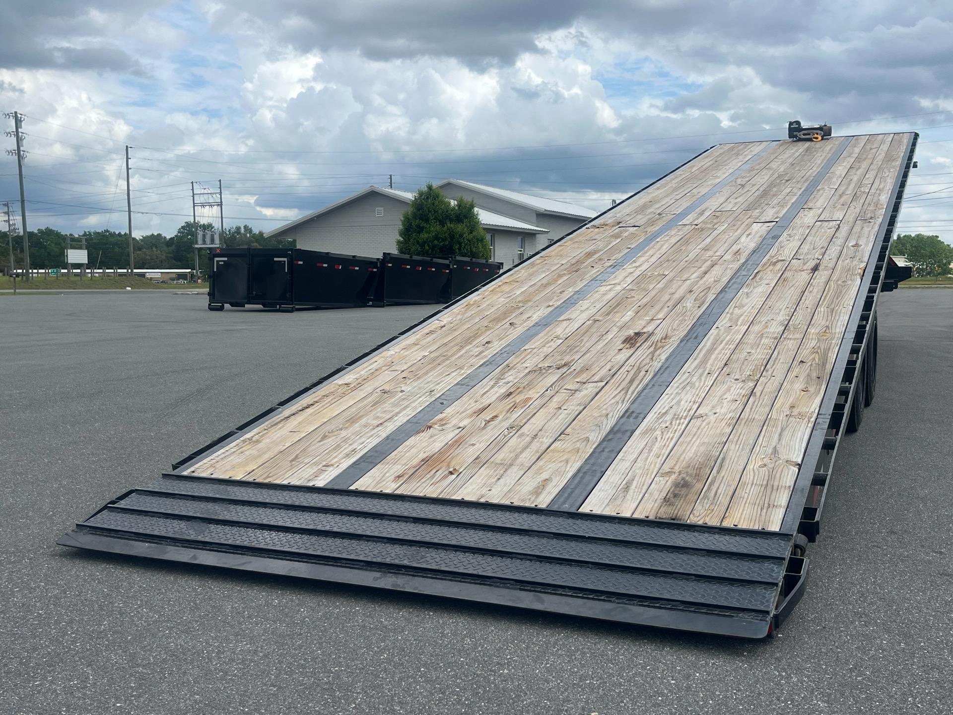 2022 MAXX-D 40' Flatbed Tilt 4
