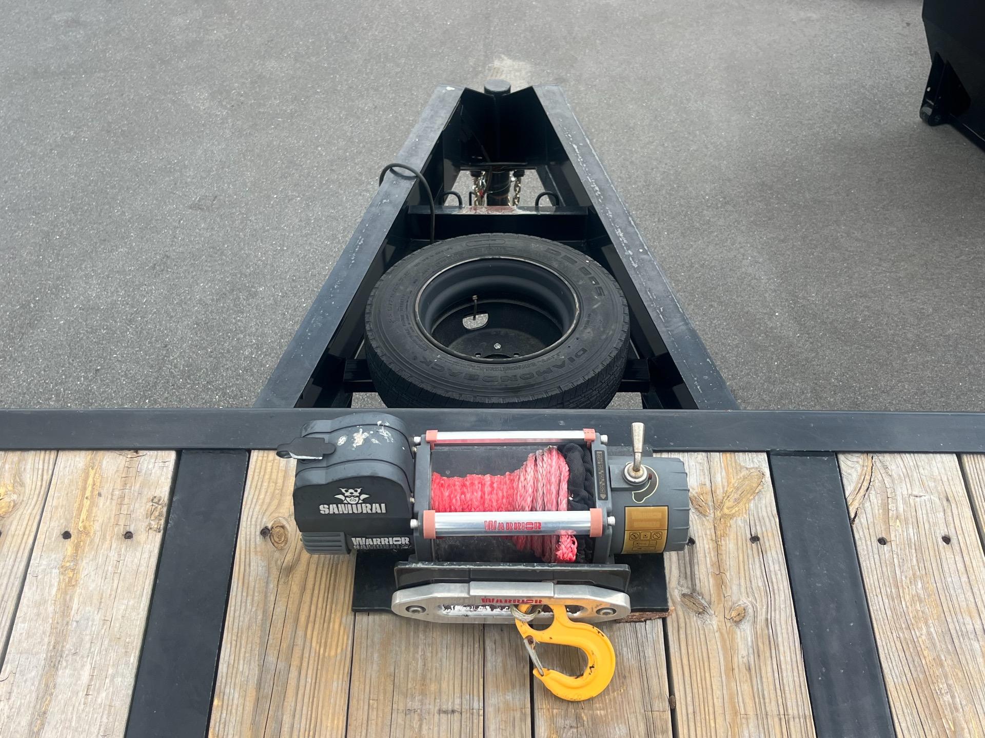 2022 MAXX-D 40' Flatbed Tilt 9