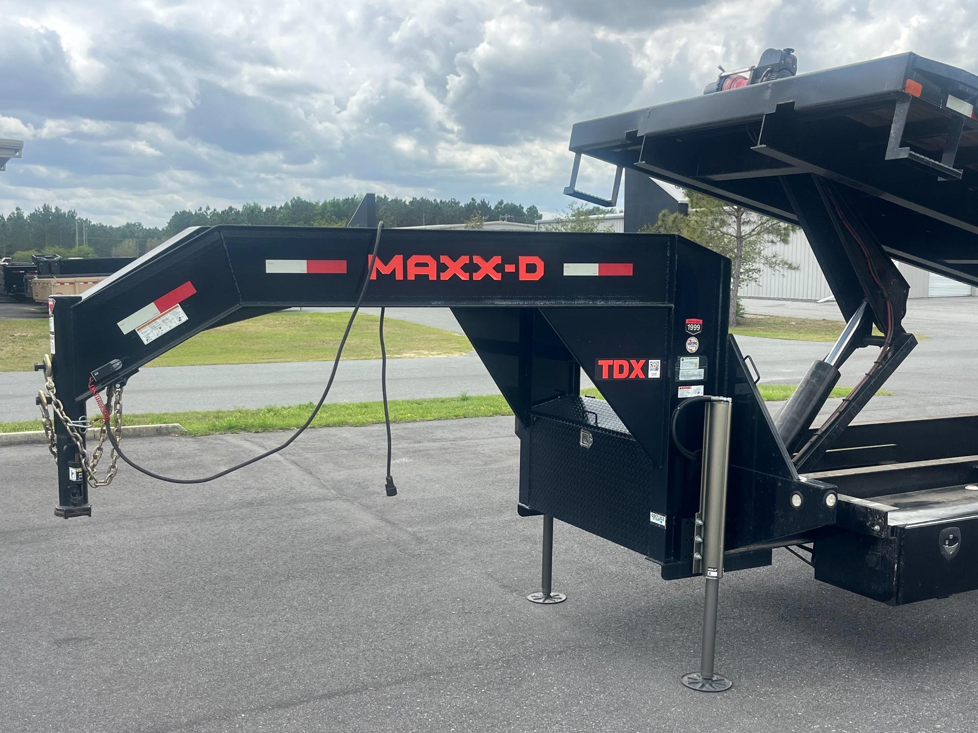 2022 MAXX-D 40' Flatbed Tilt 8