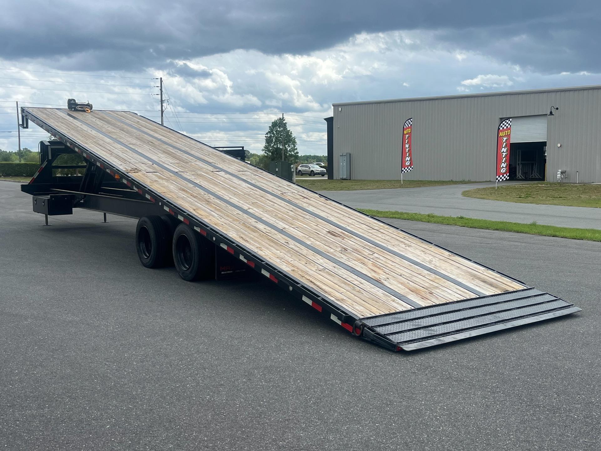 2022 MAXX-D 40' Flatbed Tilt 5