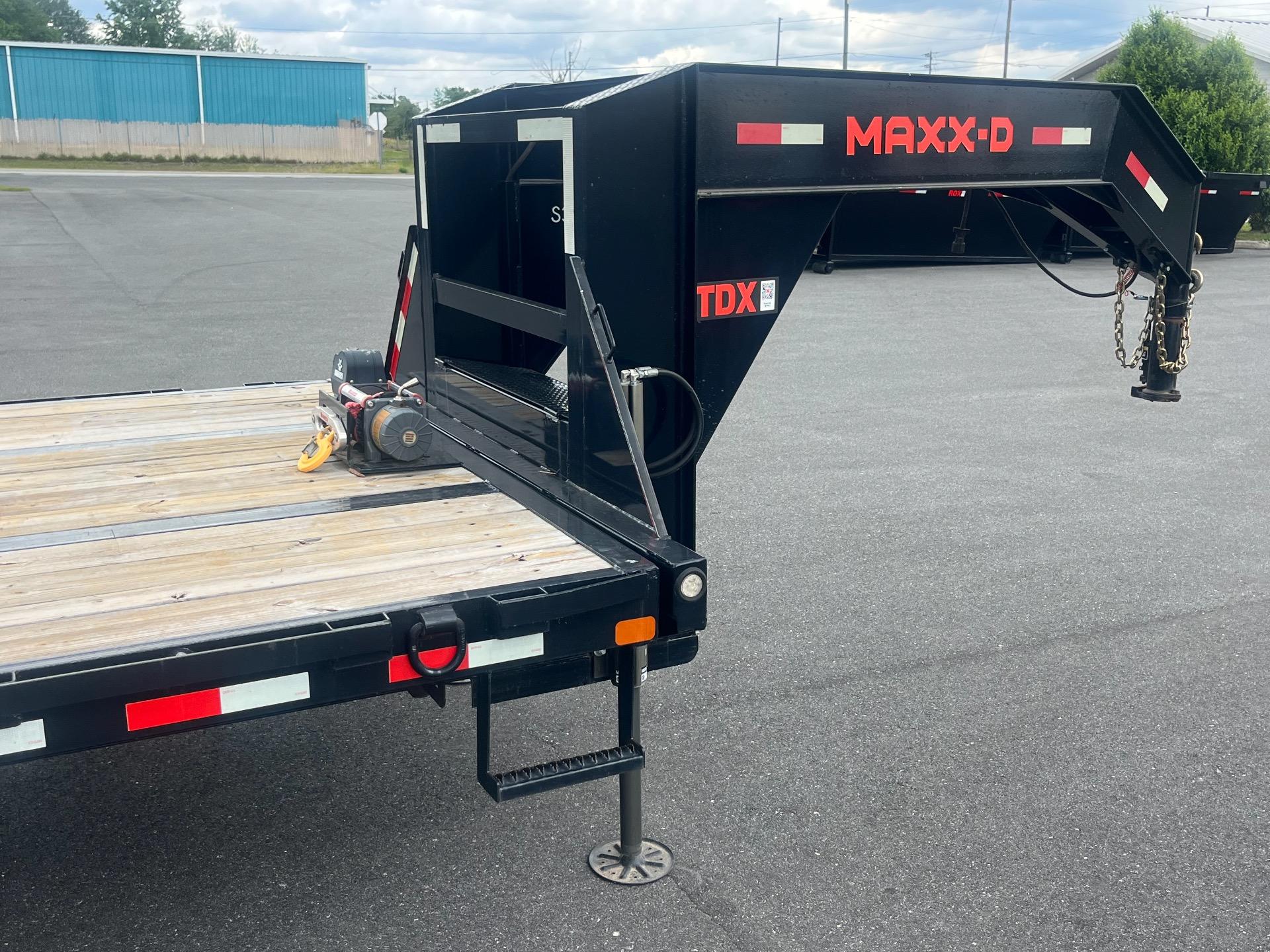 2022 MAXX-D 40' Flatbed Tilt 15