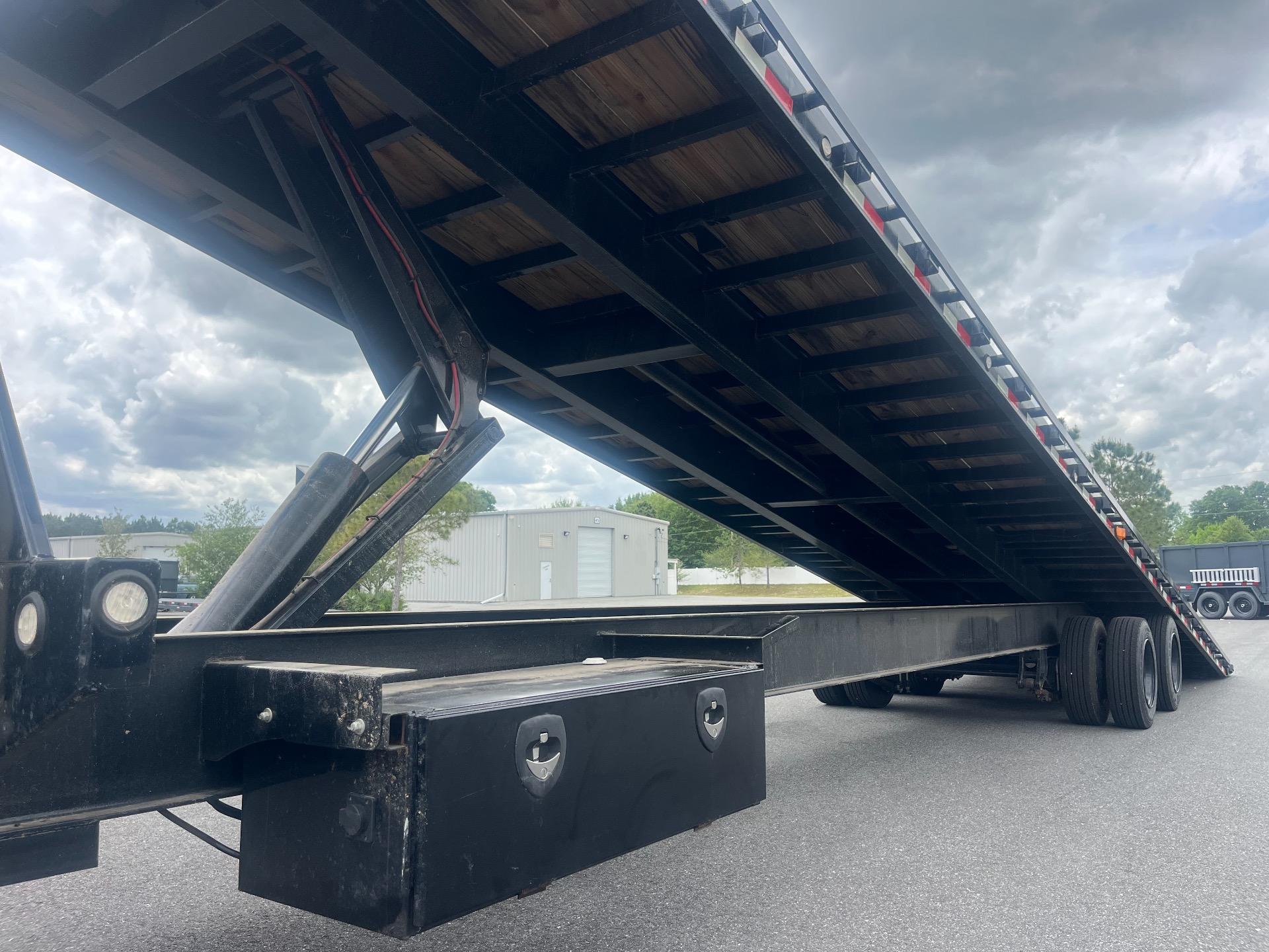 2022 MAXX-D 40' Flatbed Tilt 7