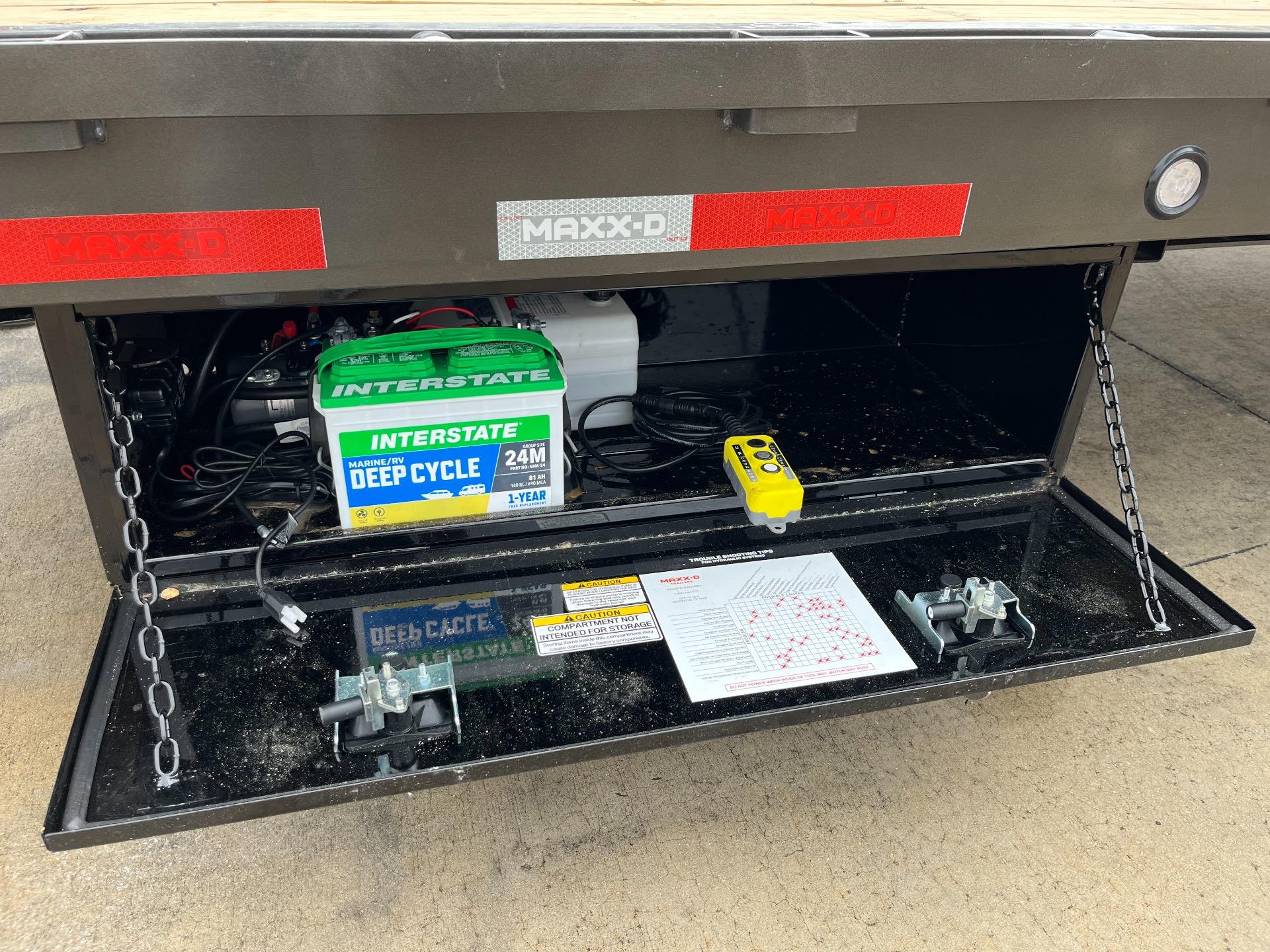 2024 MaxxD 40K Gooseneck Flatbed LHX 102 x 40 For Sale