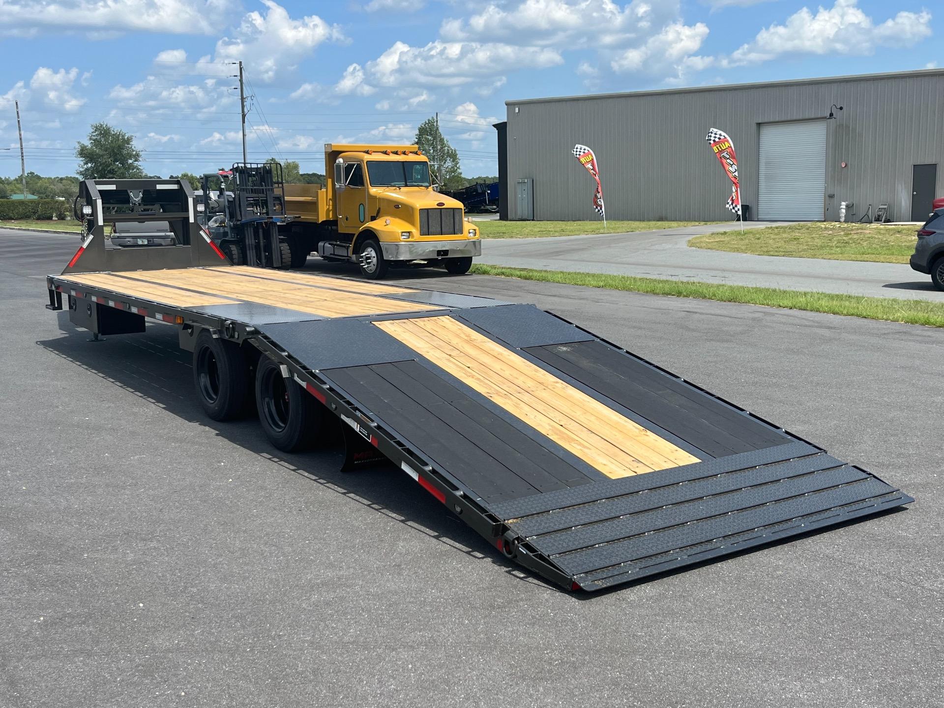 2026 MAXX-D YDX 8.5' x 32' 7