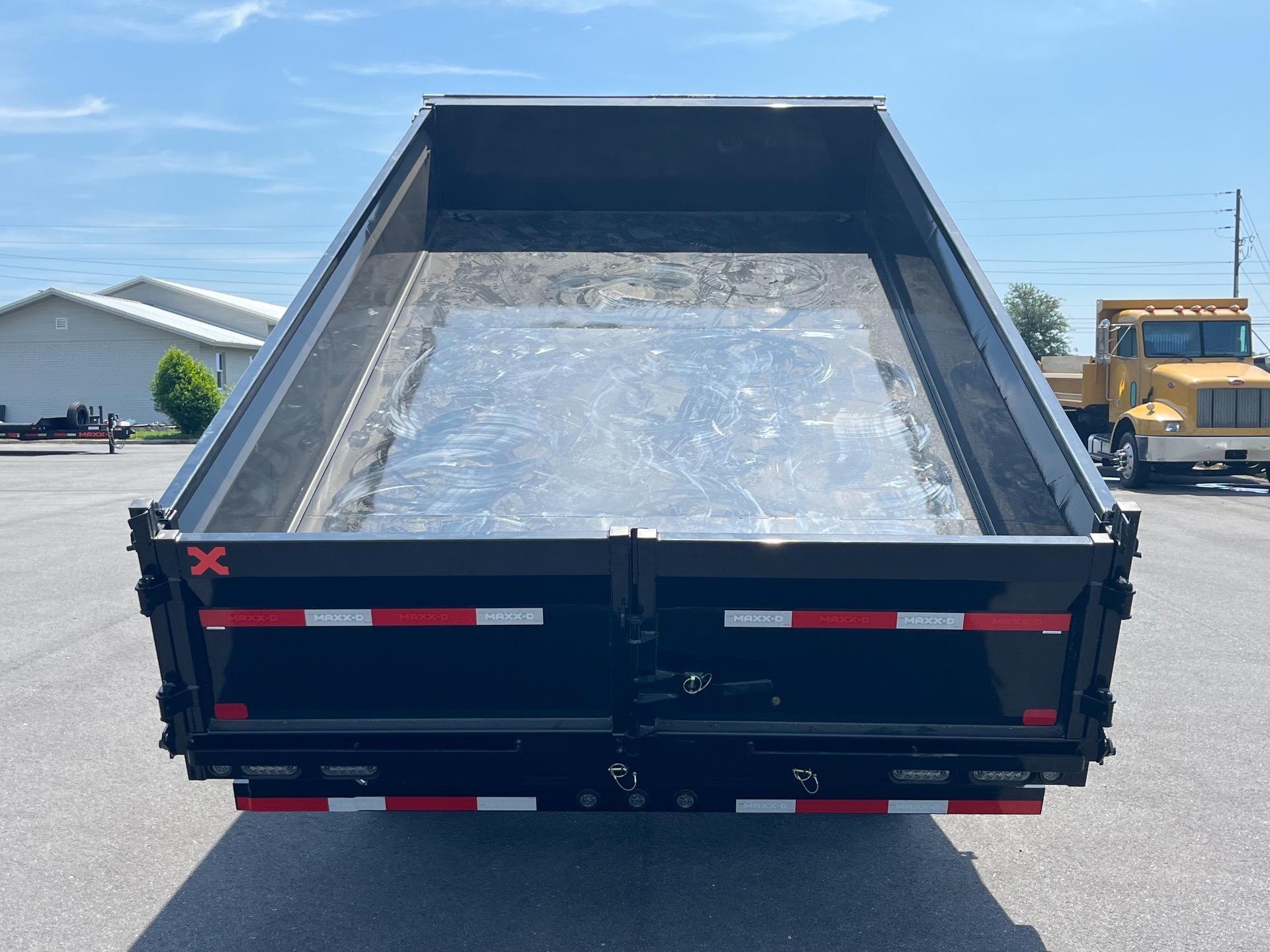 2026 MAXX-D D9X 8' x 16' (Folding Sides) 5
