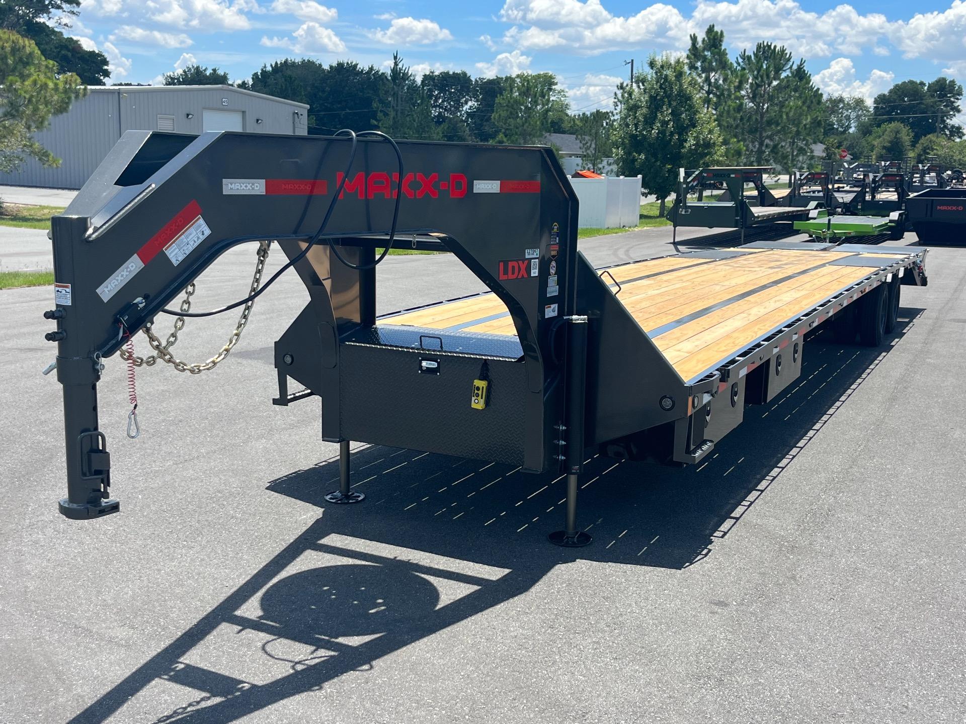 2026 MAXX-D LDX 8.5' x 40' 11