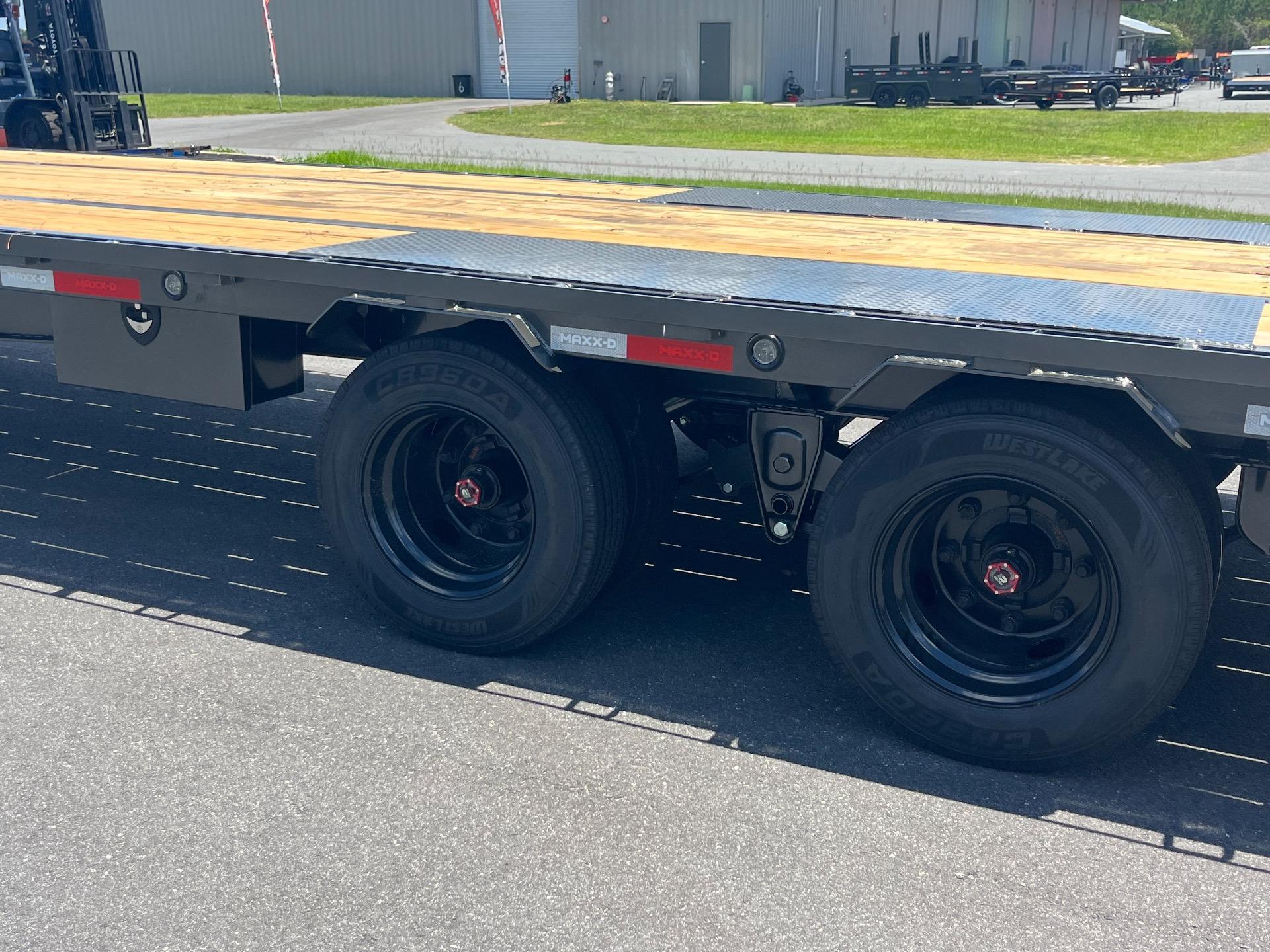 2026 MAXX-D LDX 8.5' x 40' 9
