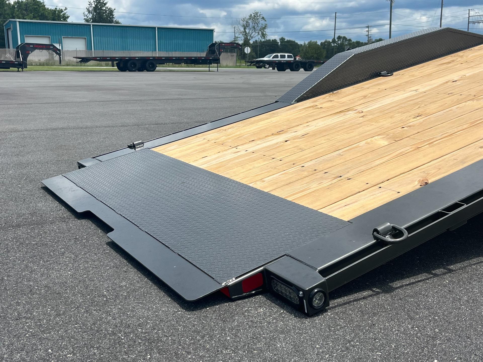 2026 MAXX-D T8X 8.5' x 24' 3