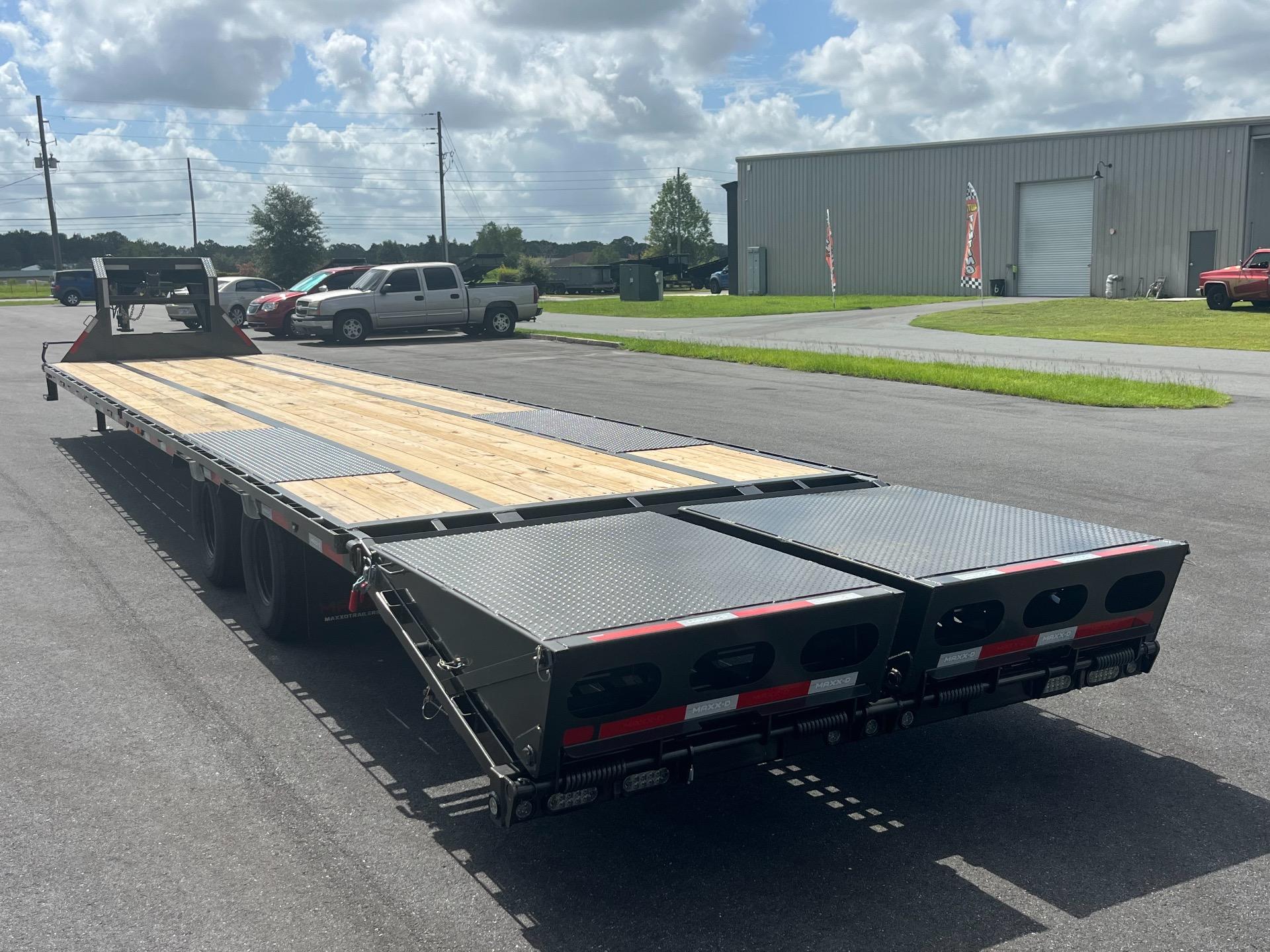 2026 MAXX-D LKX 8.5' x 40' 4