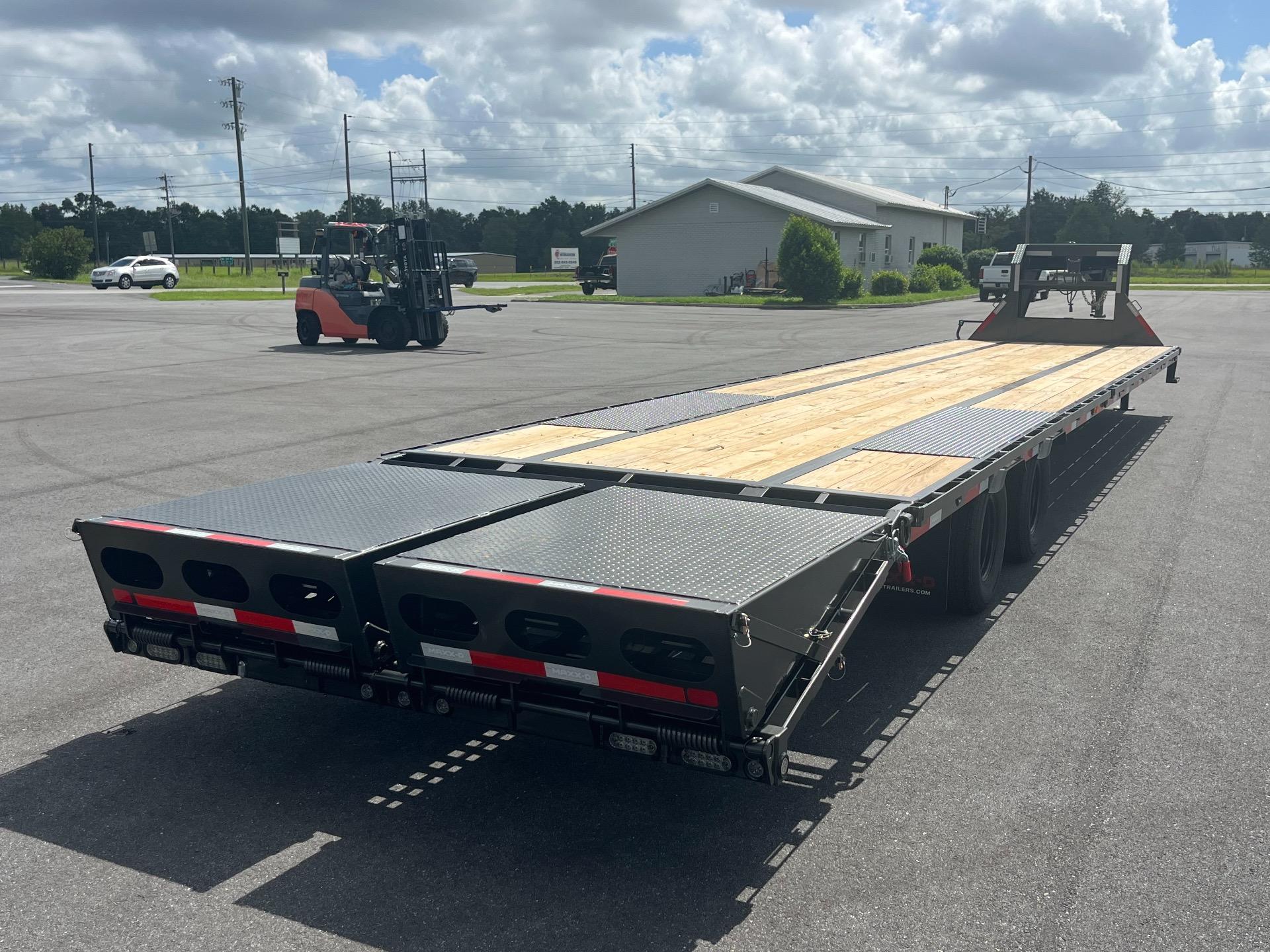 2026 MAXX-D LKX 8.5' x 40' 7