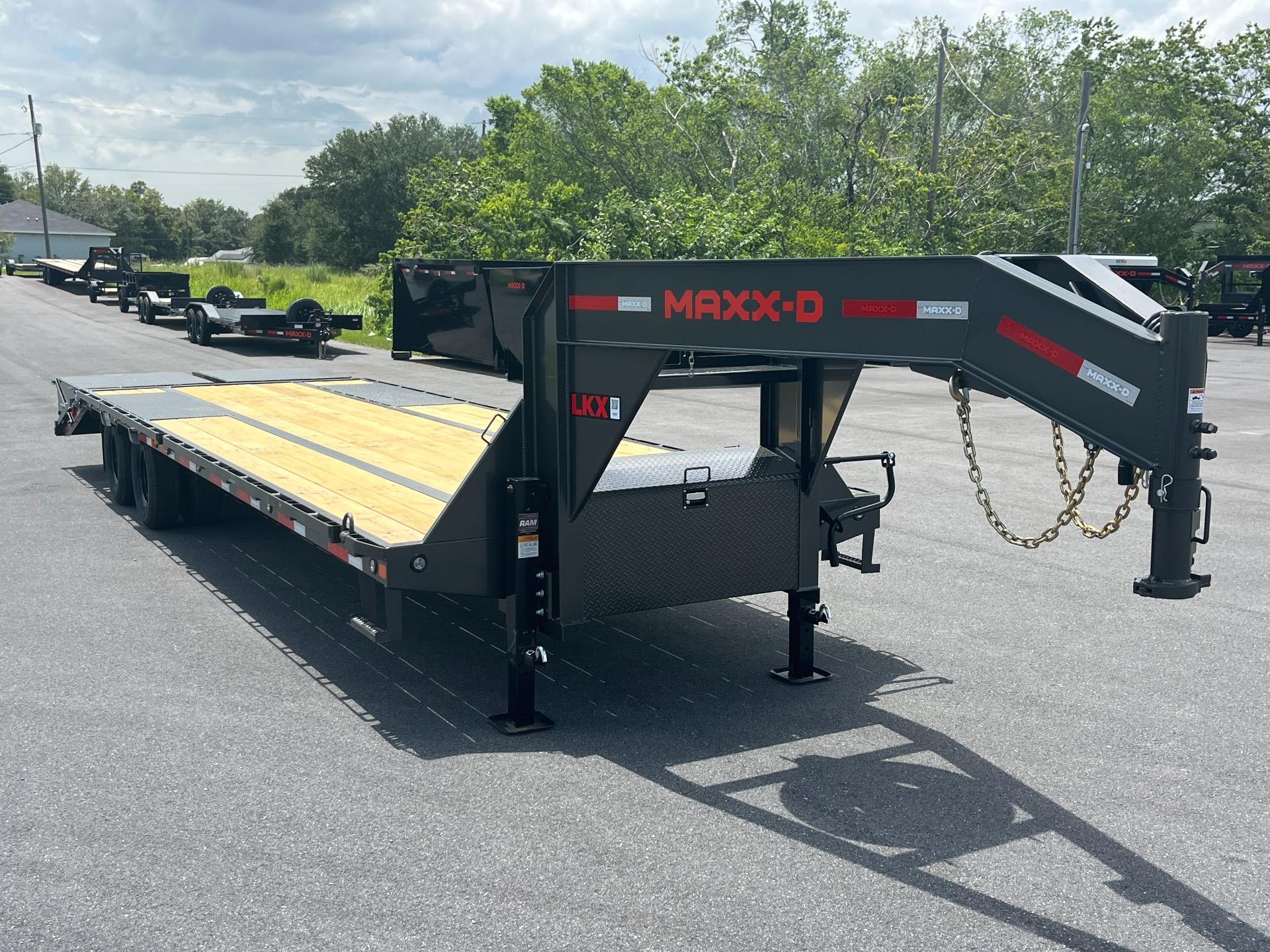 2026 MAXX-D LKX 8.5' x 30' 1