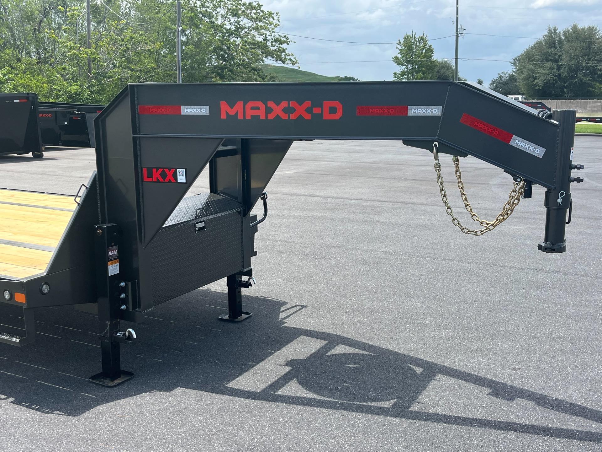 2026 MAXX-D LKX 8.5' x 30' 2