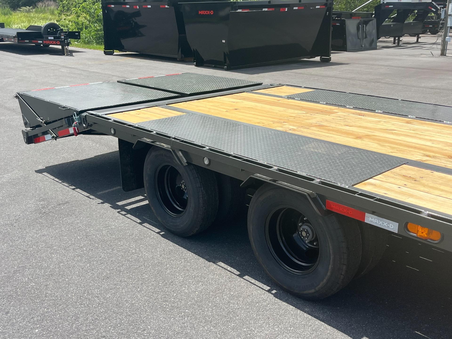 2026 MAXX-D LKX 8.5' x 30' 4