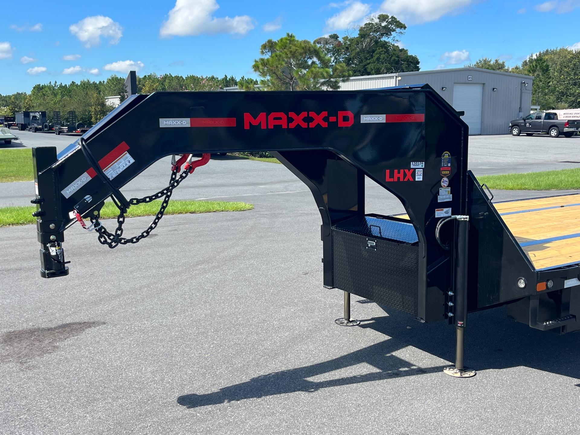 2026 MAXX-D LHX 8.5' x 32' 14