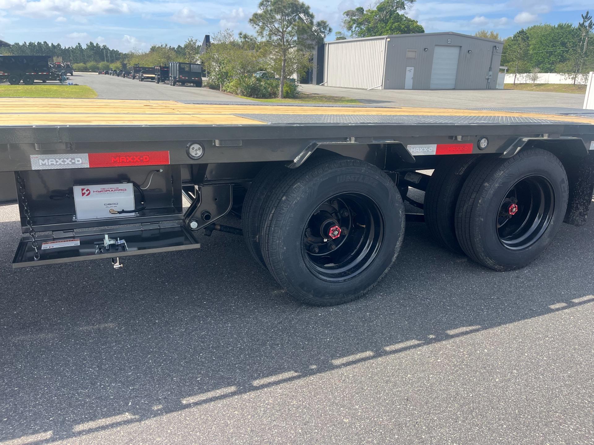 2026 MAXX-D 40' Flatbed Trailer (15K Axles) 12