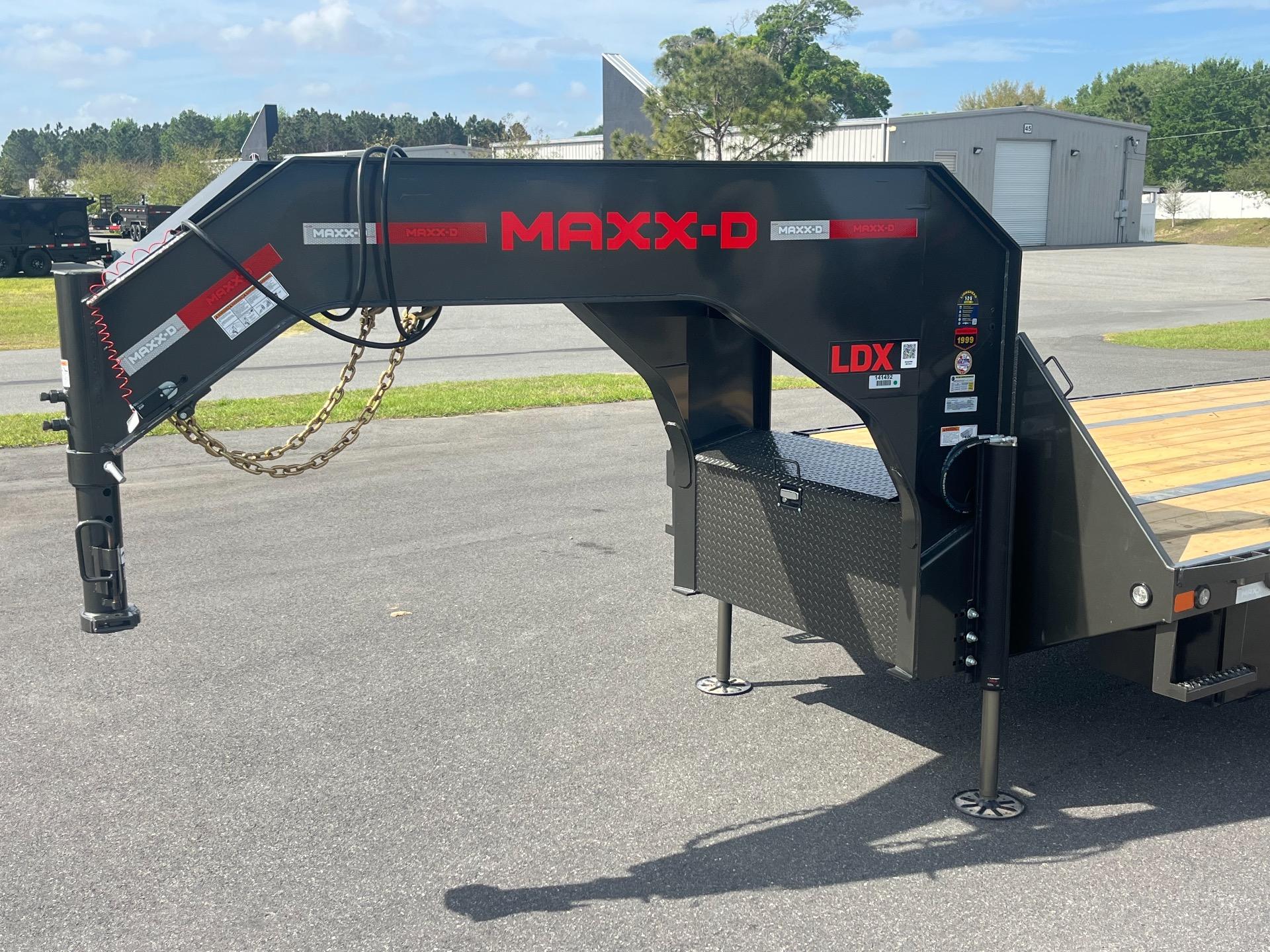 2026 MAXX-D 40' Flatbed Trailer (15K Axles) 3