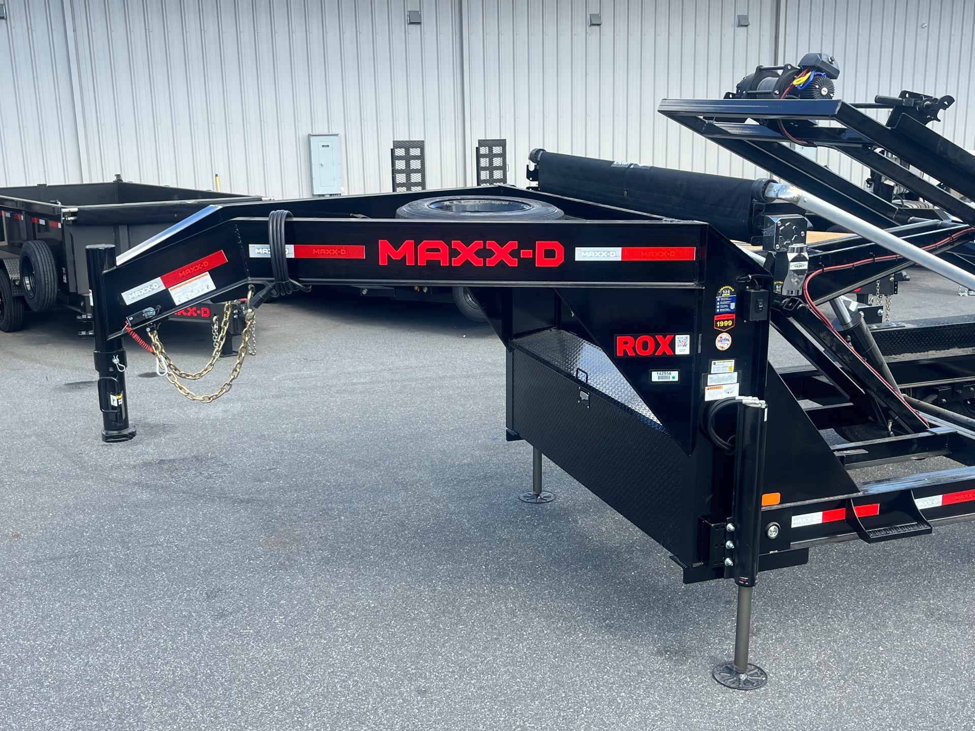 2026 MAXX-D 14' Roll Off 3