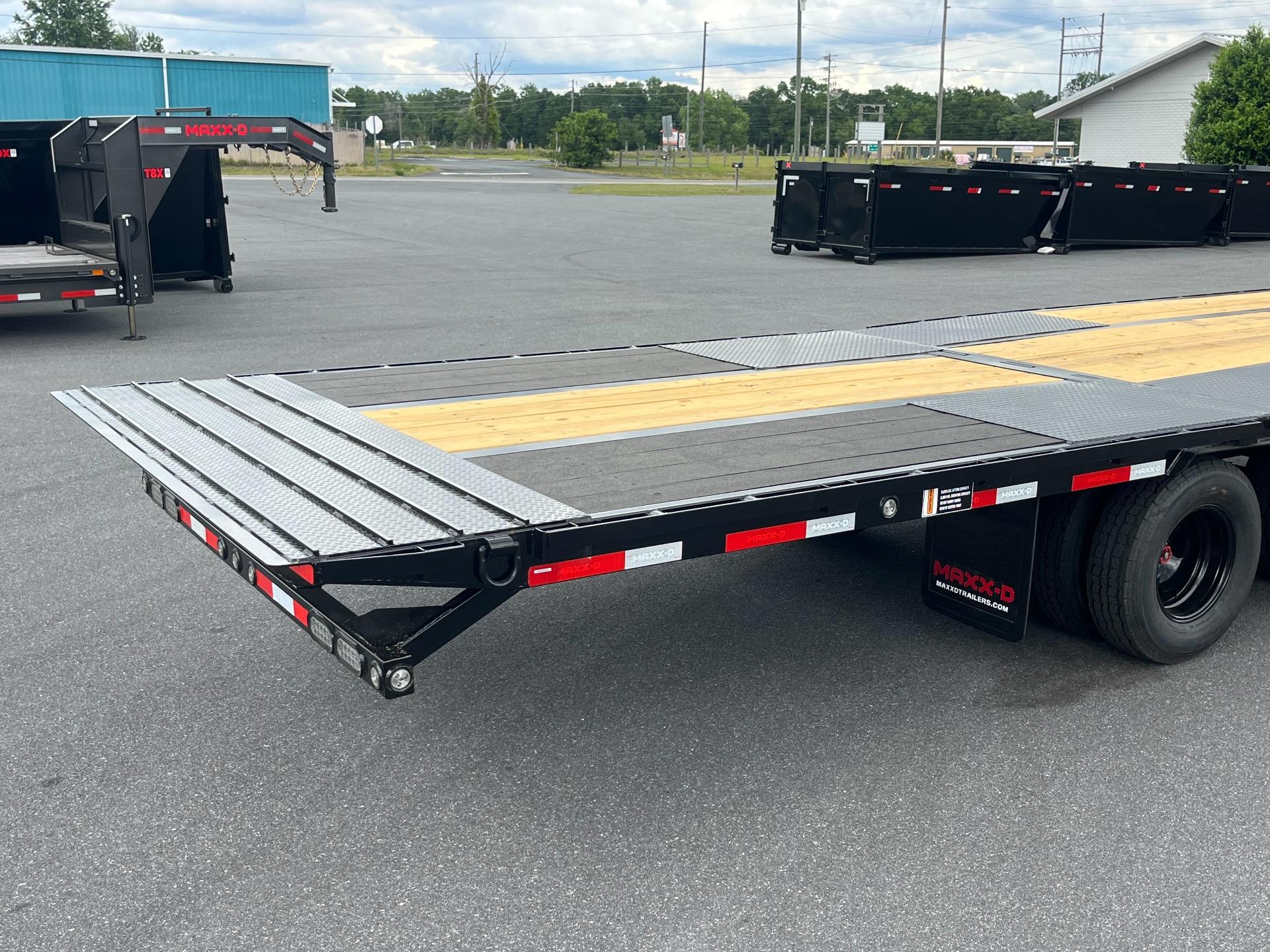 2026 MAXX-D YDX 8.5' x 32' 6