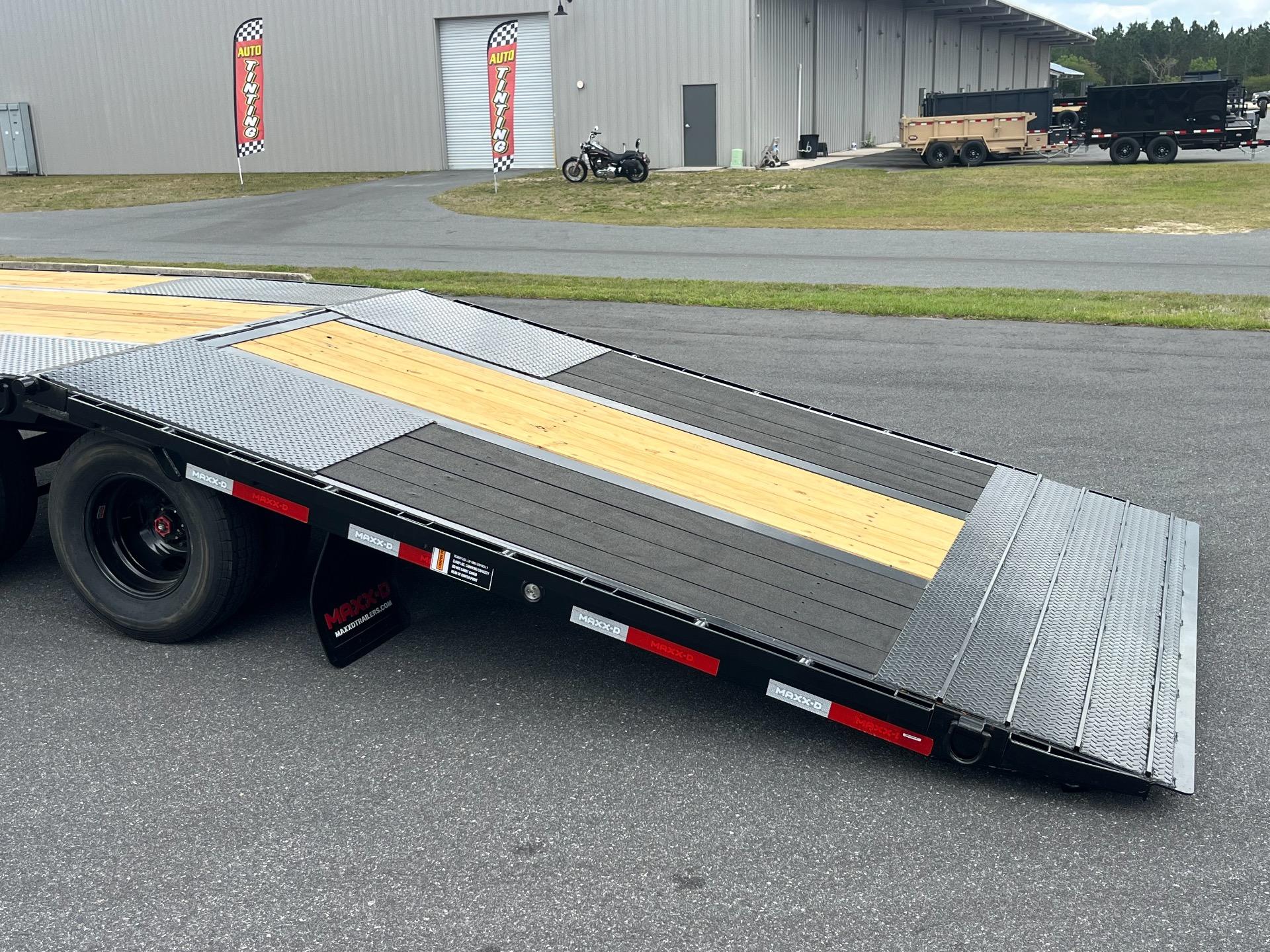 2026 MAXX-D YDX 8.5' x 32' 9
