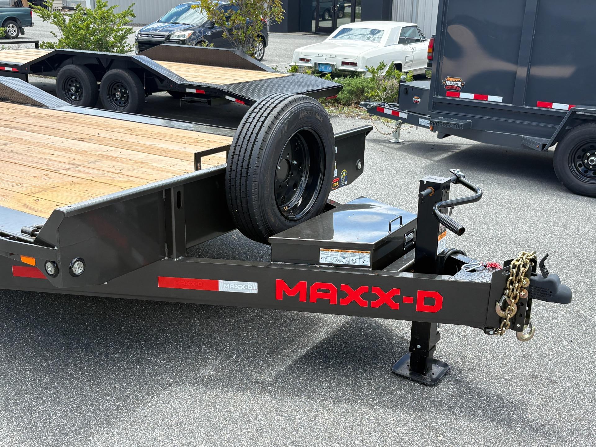 2027 MAXX-D H8X 8.5' x 24' 2