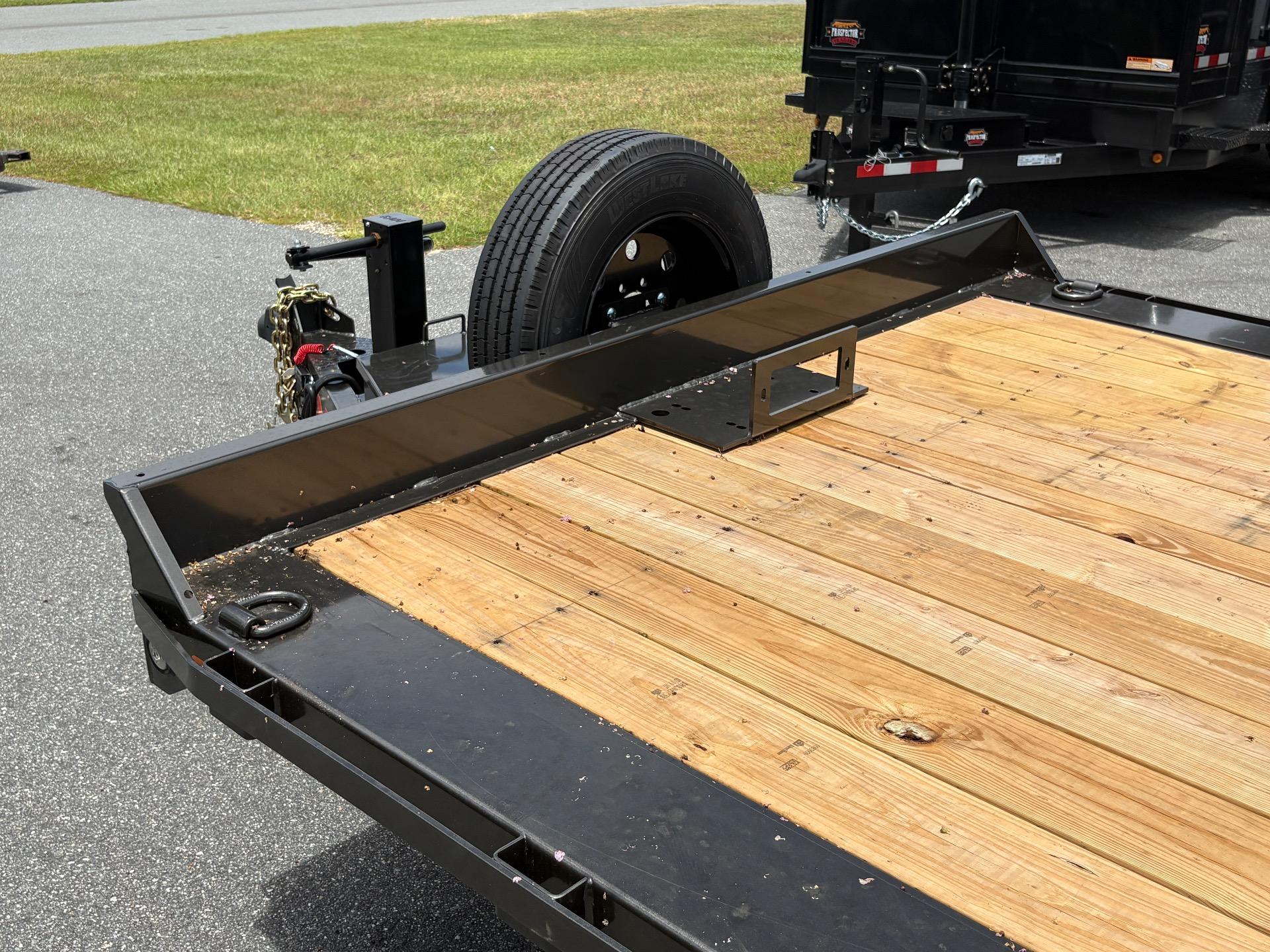 2027 MAXX-D H8X 8.5' x 24' 8