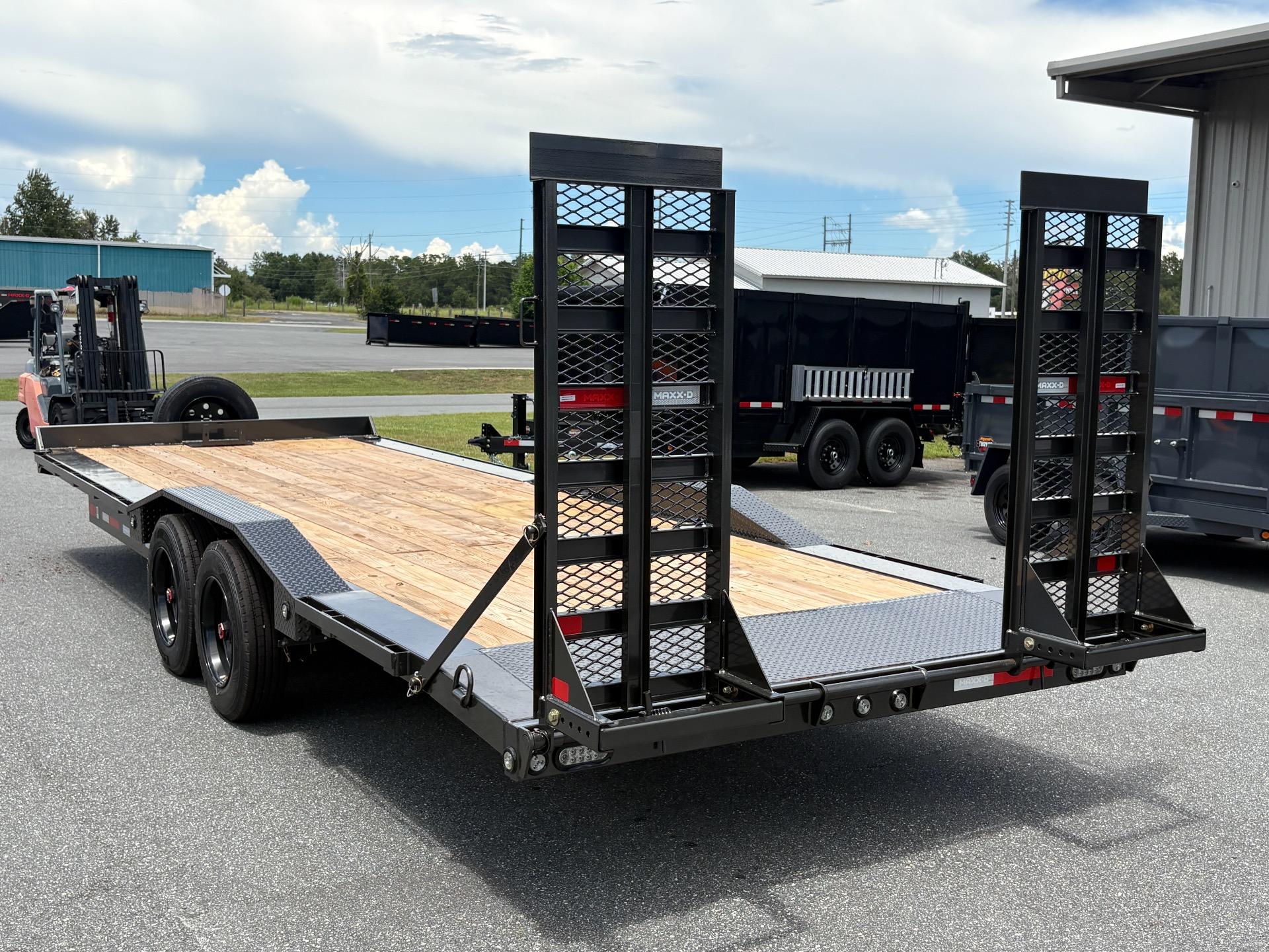2027 MAXX-D H8X 8.5' x 24' 7