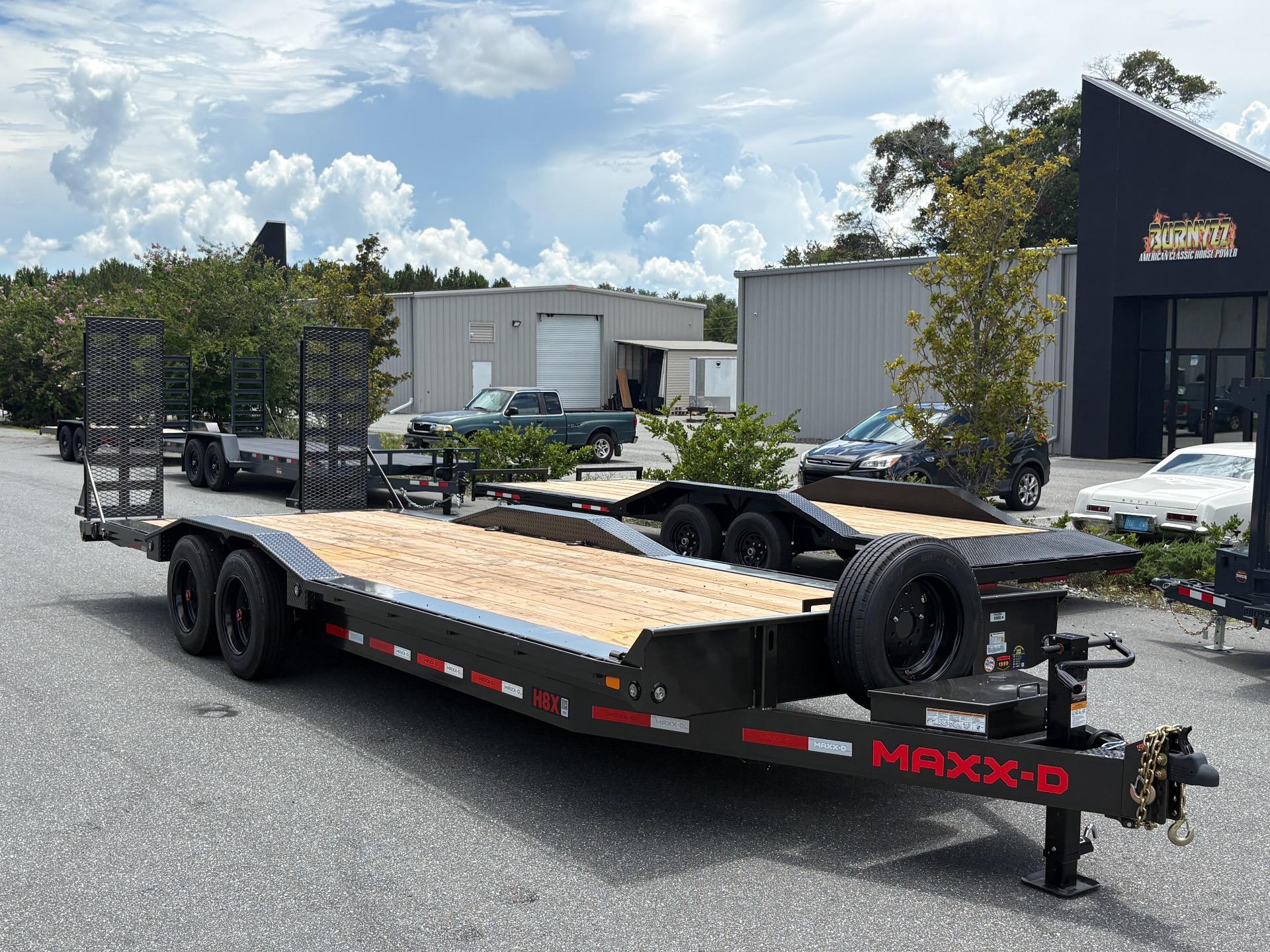2027 MAXX-D H8X 8.5' x 24' 1