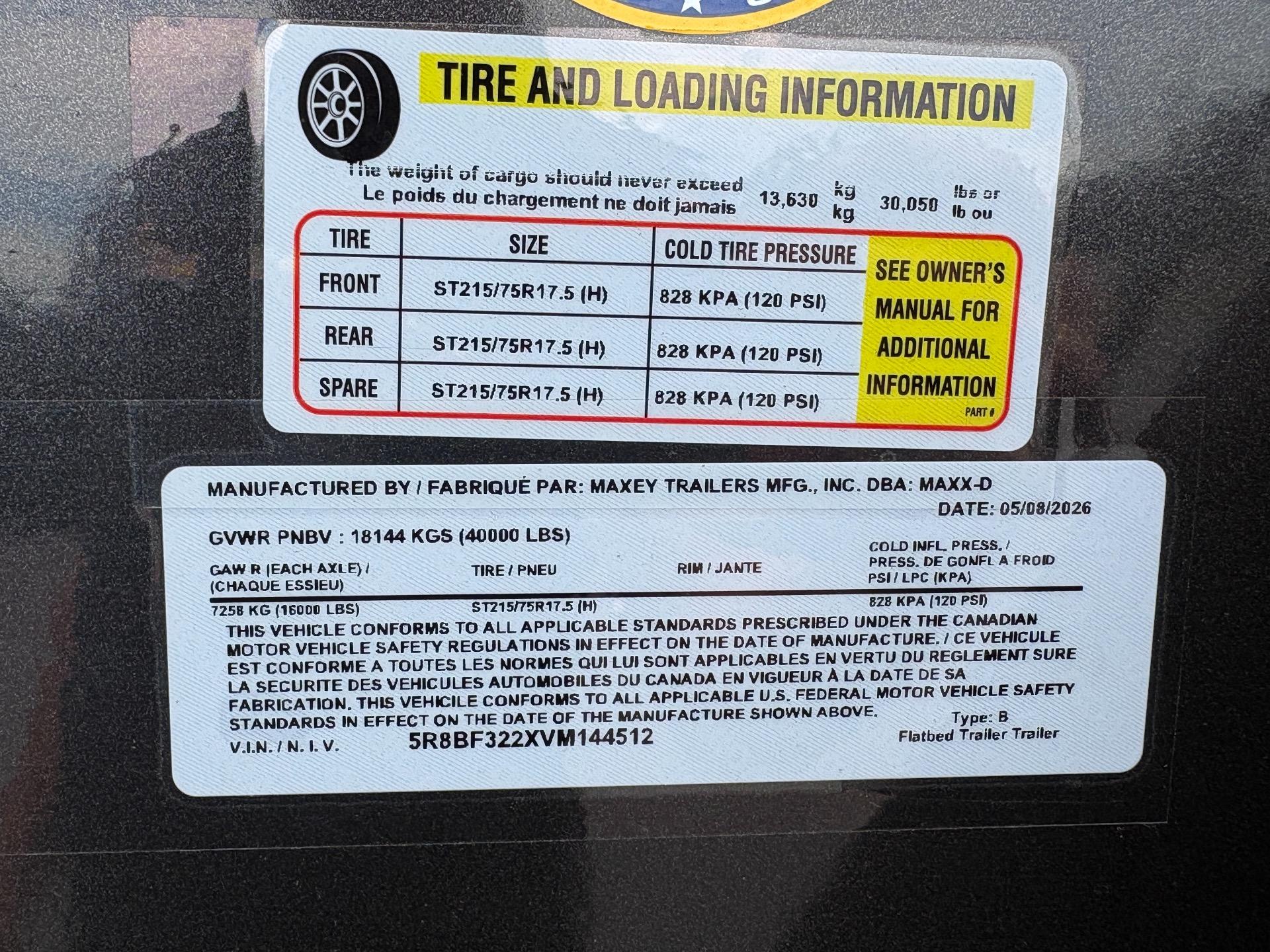 2027 MAXX-D LHX 8.5' x 32' 13