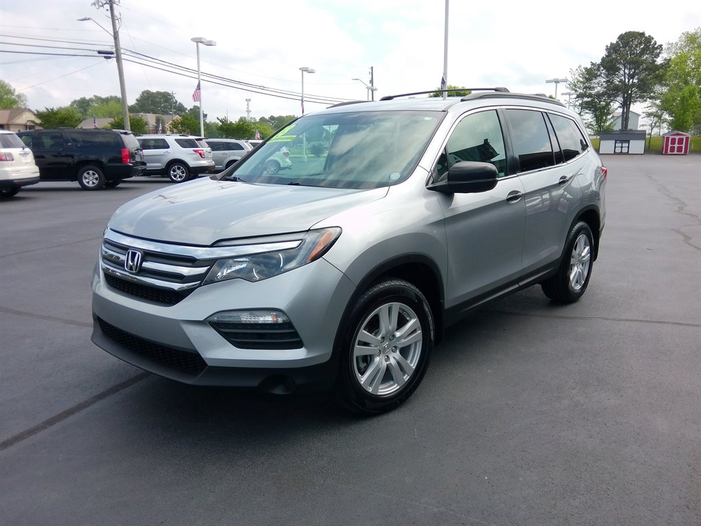 2018 Honda Pilot LX photo 4