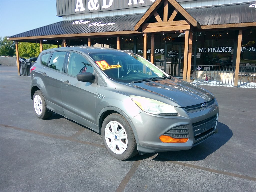 2014 Ford Escape S photo 3