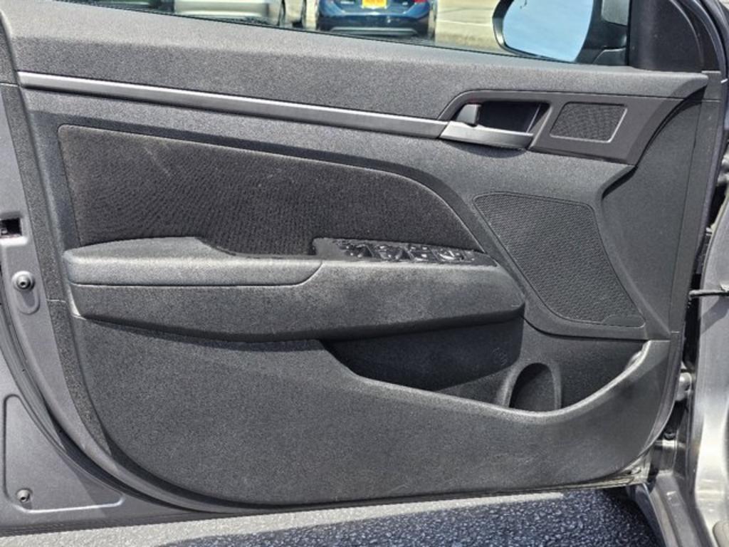 2019 Hyundai Elantra SEL Value Edition Limited photo 3