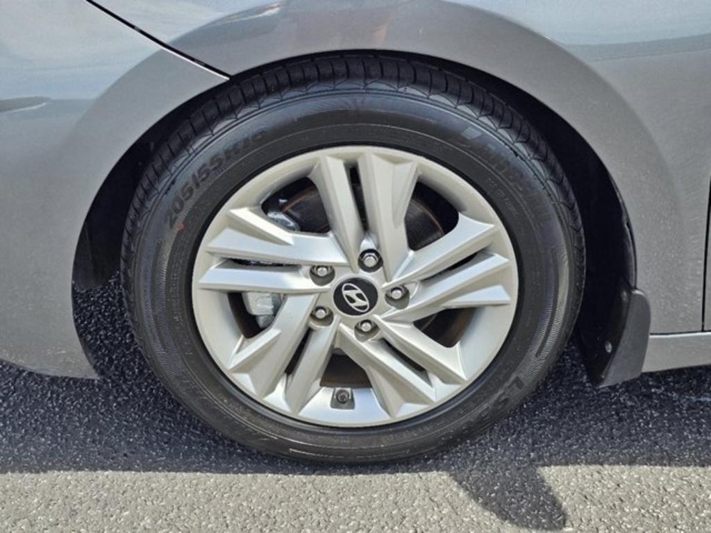 2019 Hyundai Elantra SEL Value Edition Limited photo 2