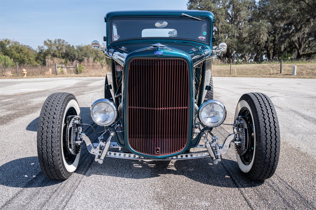 1932 Ford Sedan 9