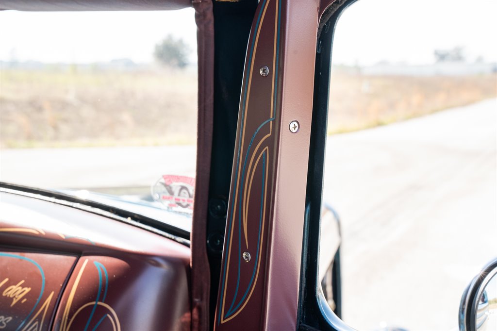 1932 Ford Sedan 55