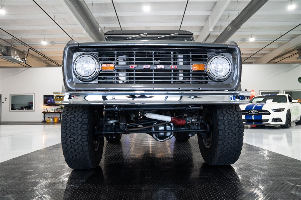 1973 Ford Bronco 11