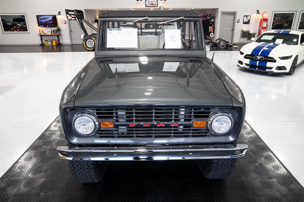 1973 Ford Bronco 12