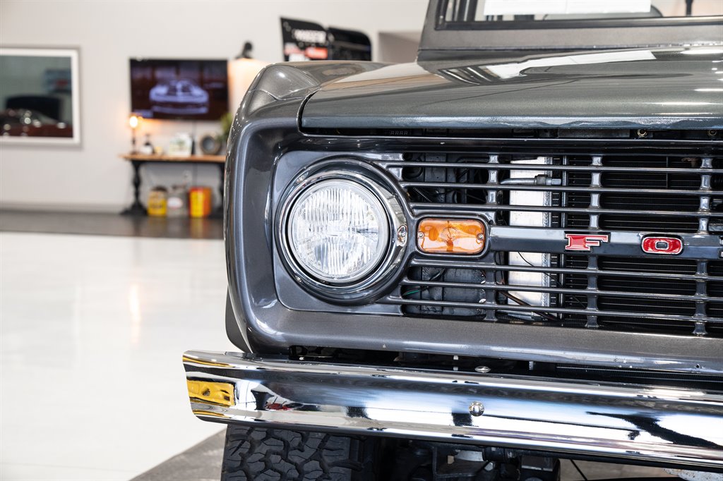 1973 Ford Bronco 10