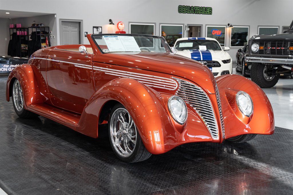 1939 Ford Cabriolet 7