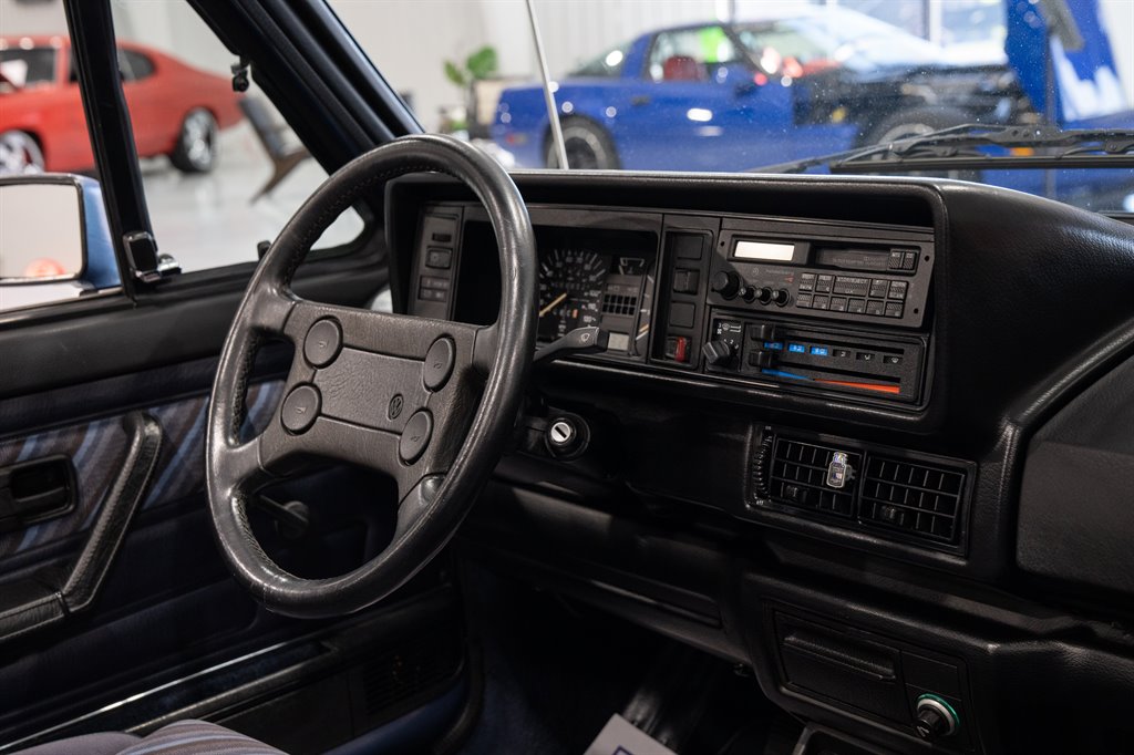 1989 Volkswagen Cabriolet 31