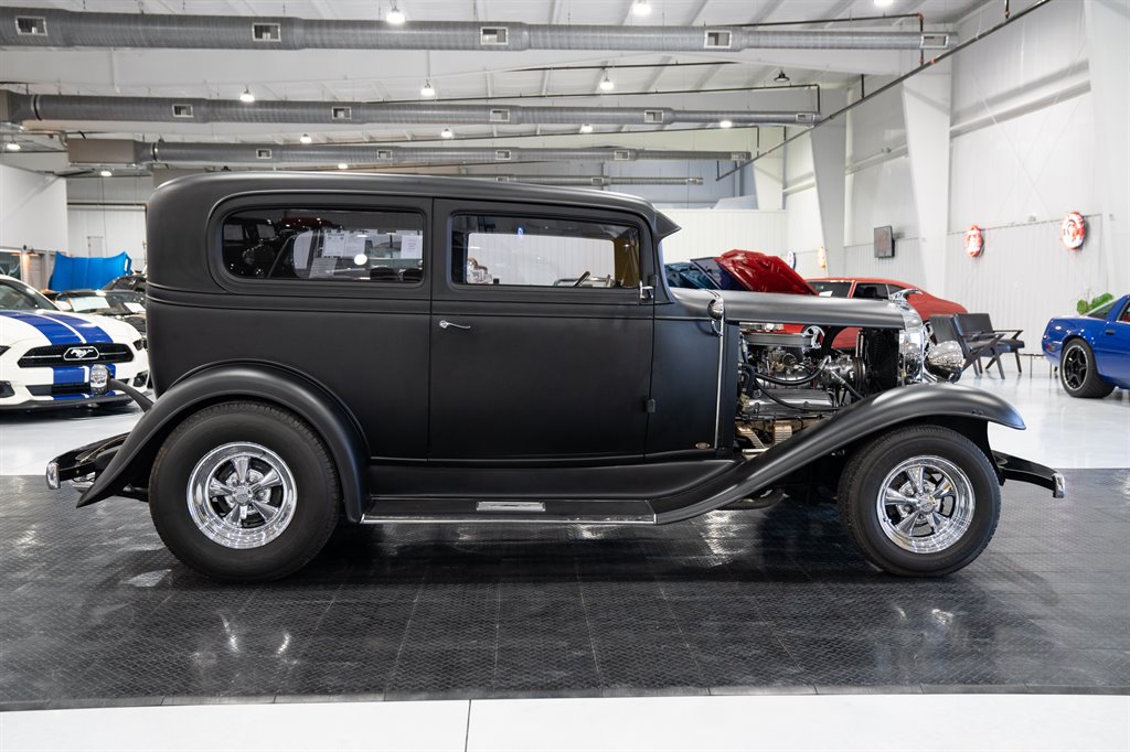1932 Chevrolet Coupe 6