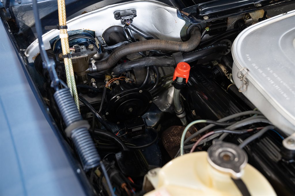 1986 Mercedes-Benz 560 Series 82