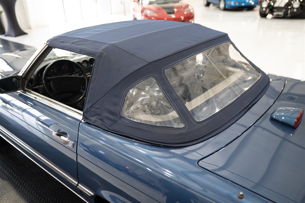 1986 Mercedes-Benz 560 Series 32