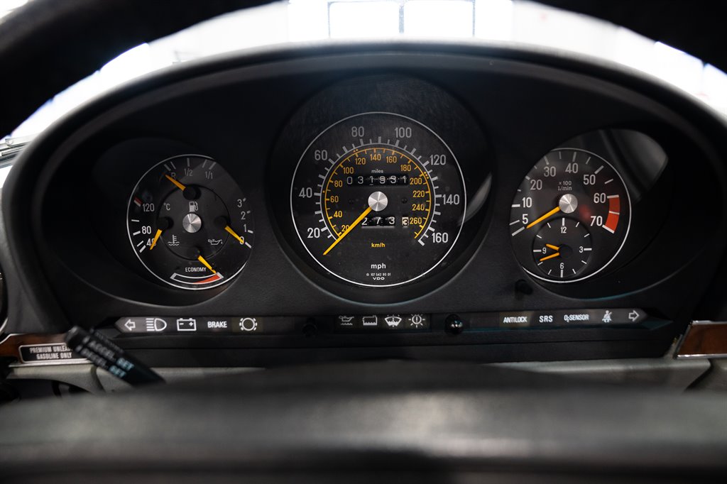 1986 Mercedes-Benz 560 Series 51