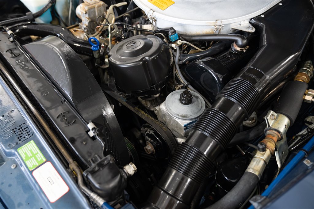 1986 Mercedes-Benz 560 Series 80