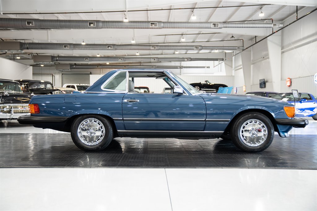 1986 Mercedes-Benz 560 Series 8
