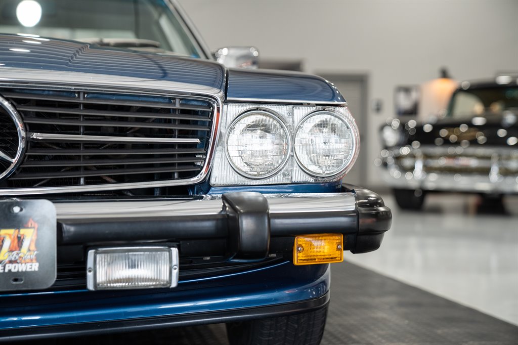 1986 Mercedes-Benz 560 Series 12