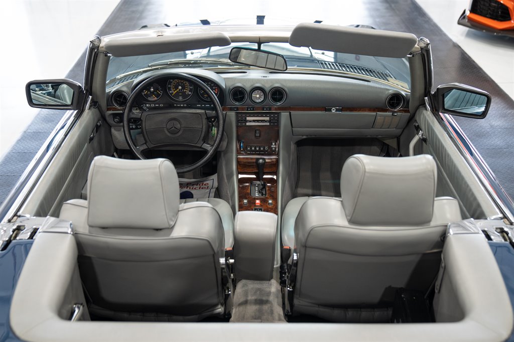 1986 Mercedes-Benz 560 Series 64