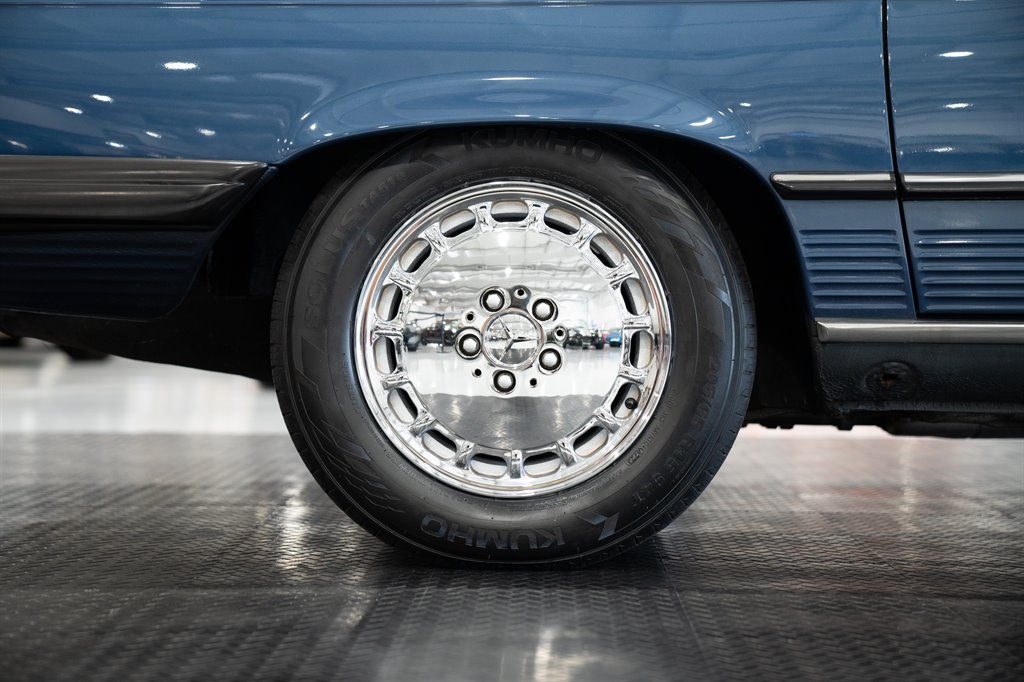 1986 Mercedes-Benz 560 Series 43