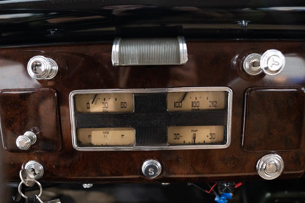 1937 Packard Model 115-C 45